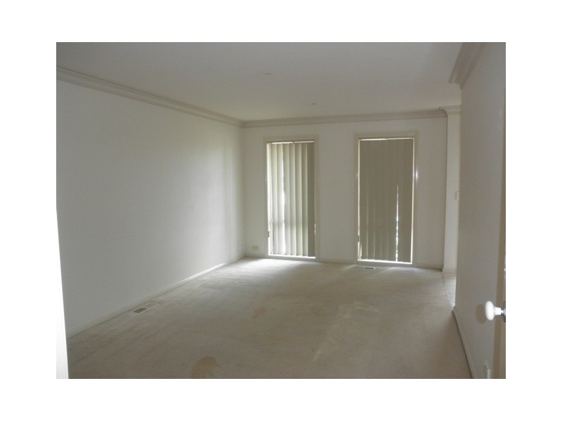 1/2 Fenton Street, Oakleigh East VIC 3166