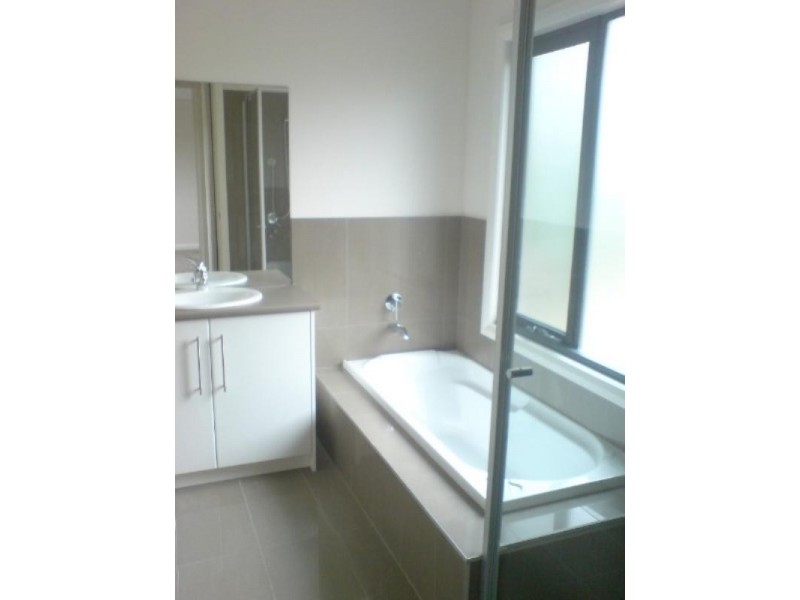 2/54 Ashwood Drive, Ashwood VIC 3147