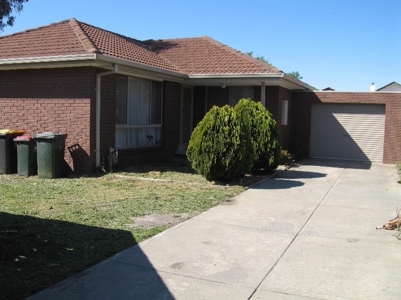 2/10 Paget Street,, Hughesdale VIC 3166