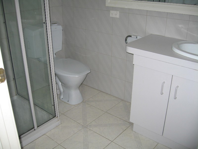 2/10 Paget Street,, Hughesdale VIC 3166