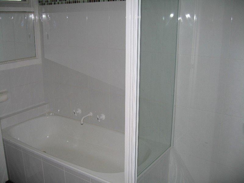 3/18 Normanby Street, Hughesdale VIC 3166