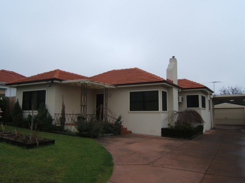 9 Tullius Avenue, Oakleigh East VIC 3166