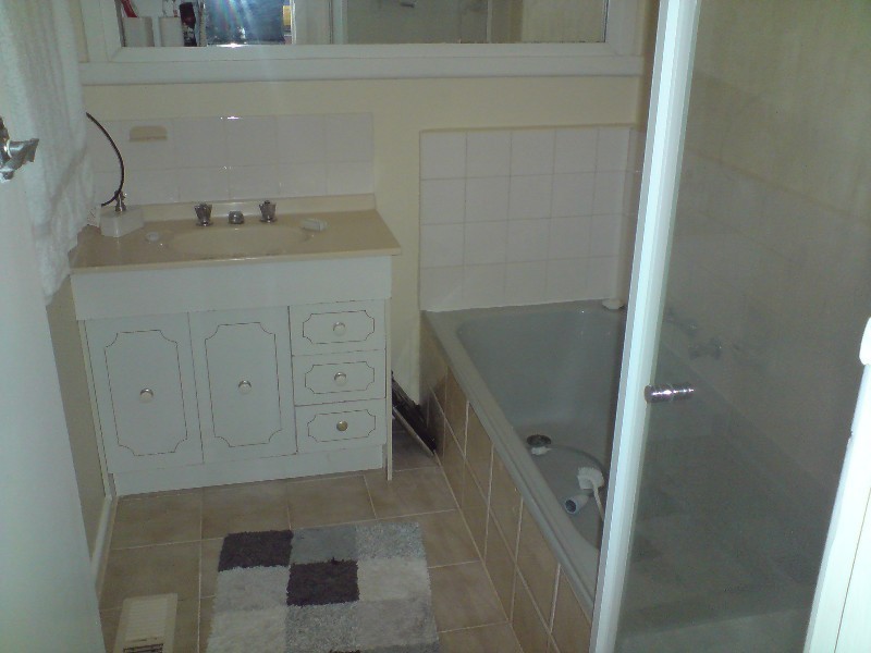 1 Leslie Court, Clayton VIC 3168