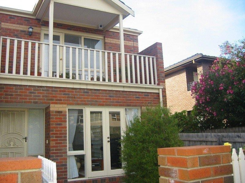 2/32 Hobart Road, Murrumbeena VIC 3163