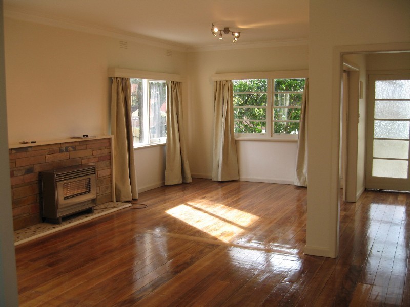 17 Normanby Street, Hughesdale VIC 3166