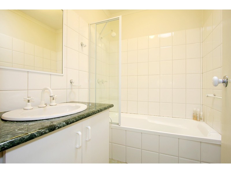 1/5 Rae Street, Chadstone VIC 3148