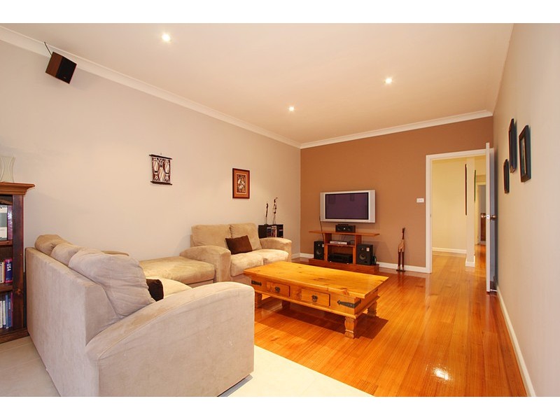 37 Mawarra Crescent, Chadstone VIC 3148