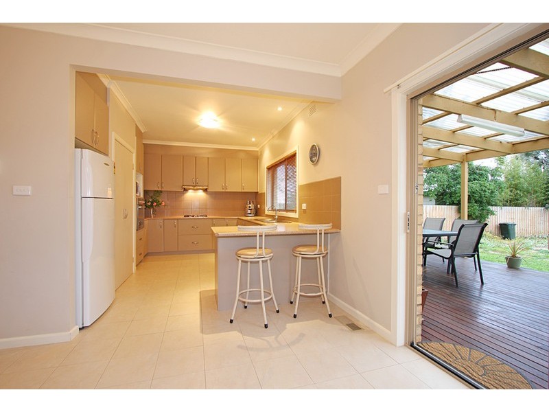 37 Mawarra Crescent, Chadstone VIC 3148