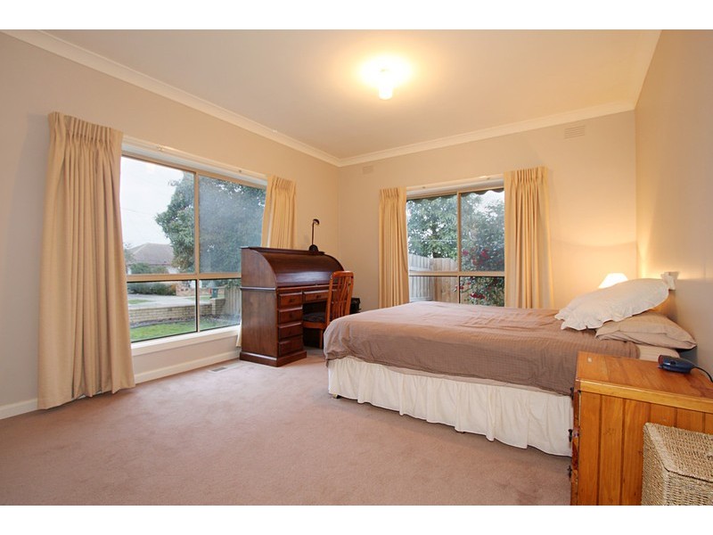 37 Mawarra Crescent, Chadstone VIC 3148