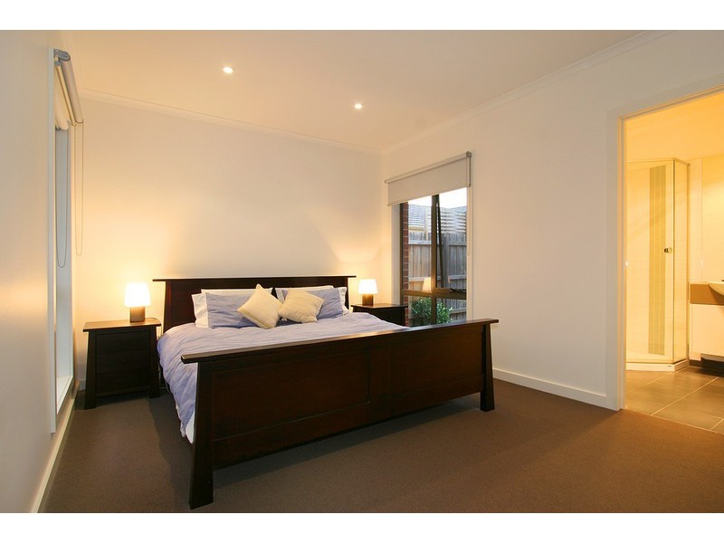 40 Long Place, Hughesdale VIC 3166