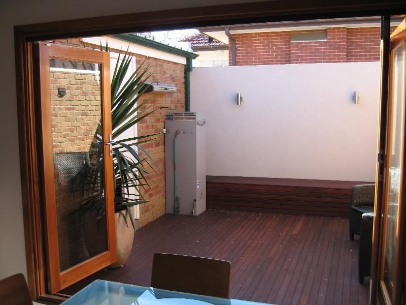 1/1260 Dandenong Road, Murrumbeena VIC 3163