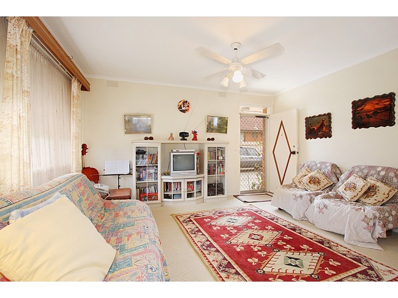 1/6 Normanby Street, Hughesdale VIC 3166