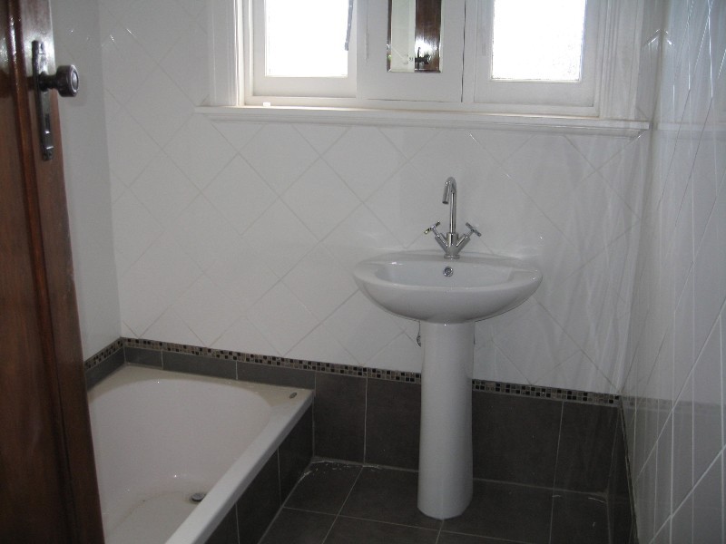 61 Euston Road, Hughesdale VIC 3166