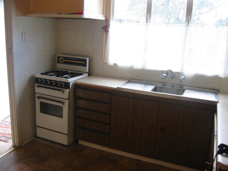 25 Batesford Road, Chadstone VIC 3148