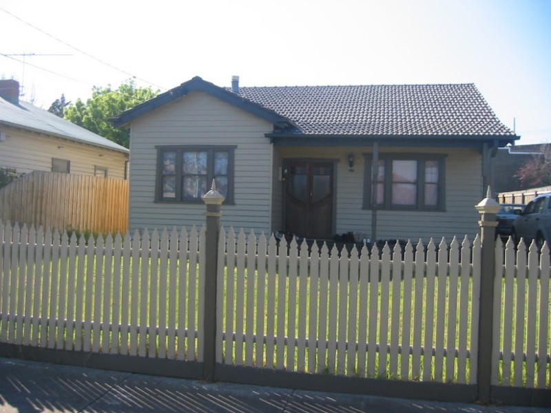 17 Mora Avenue, Oakleigh VIC 3166