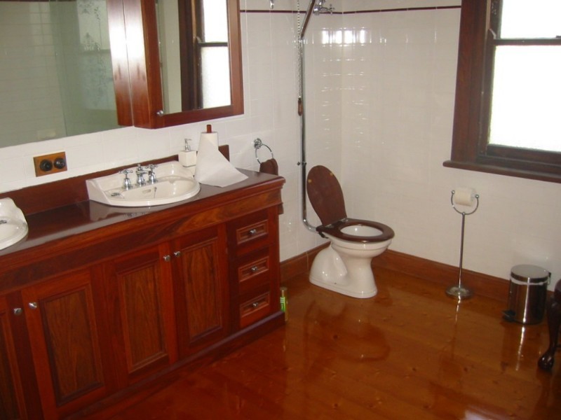 17 Mora Avenue, Oakleigh VIC 3166