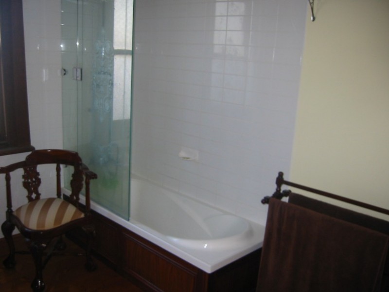 17 Mora Avenue, Oakleigh VIC 3166