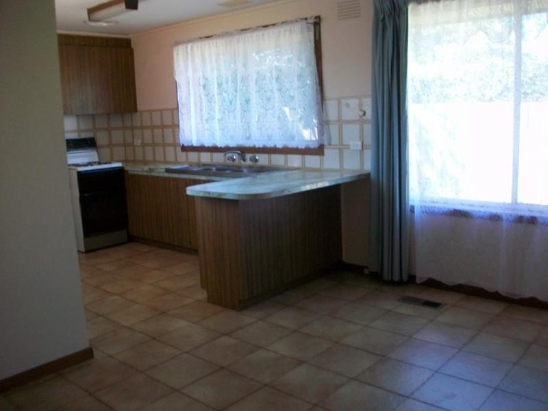 2/14 Churchill Avenue, Chadstone VIC 3148