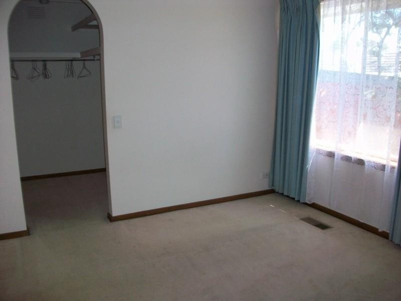 2/14 Churchill Avenue, Chadstone VIC 3148