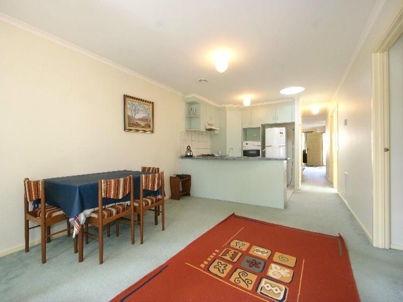 19 Elmtree Terrace, Chadstone VIC 3148