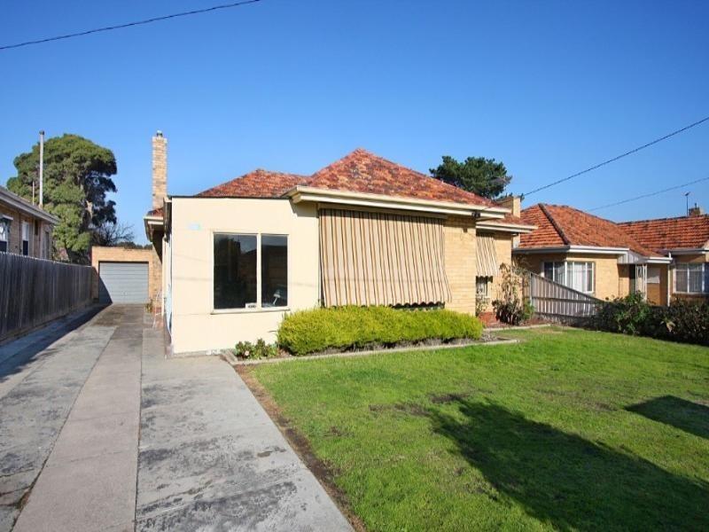 1090 North Road, Bentleigh East VIC 3165