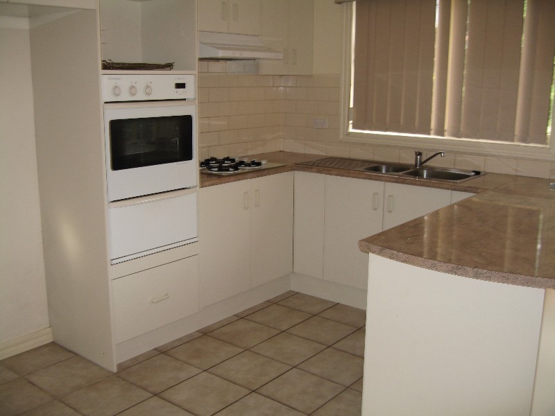 4/7 Rae Street, Chadstone VIC 3148