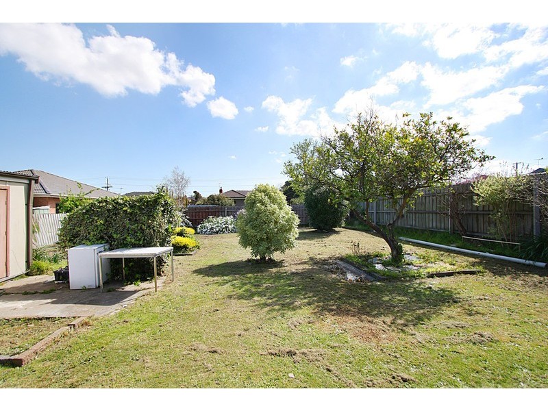 33 Evelyn Street, Clayton VIC 3168