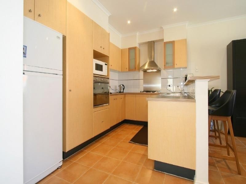 8 Travers Walk, Heatherton VIC 3202