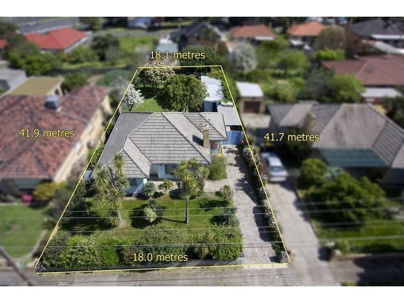 23 Alexander Avenue, Oakleigh East VIC 3166