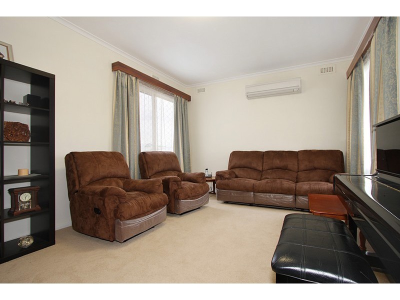 19 Waverley Road, Chadstone VIC 3148