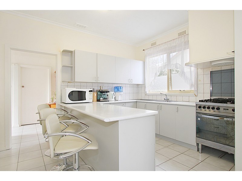 19 Waverley Road, Chadstone VIC 3148