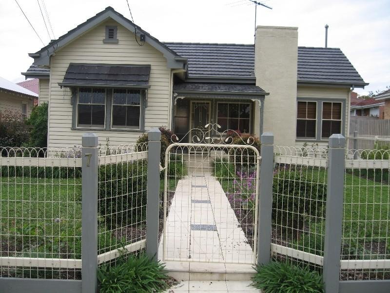 1/7 State Street, Oakleigh East VIC 3166