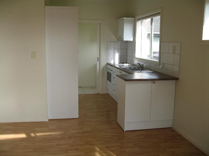 2/18 Moorong Street, Chadstone VIC 3148