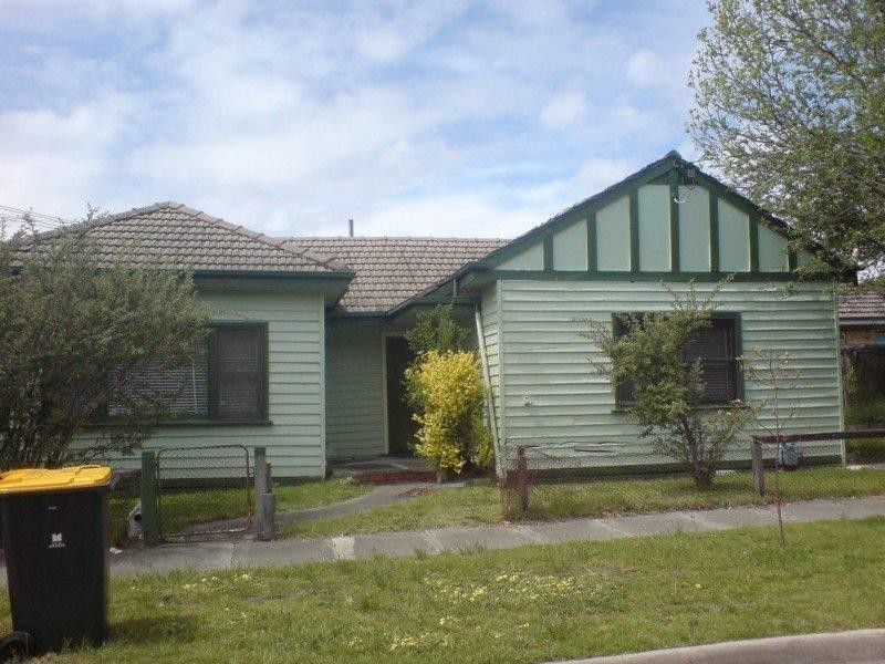 2A Young Street, Oakleigh VIC 3166