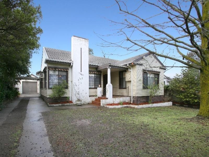 24 Gordon Avenue, Oakleigh East VIC 3166