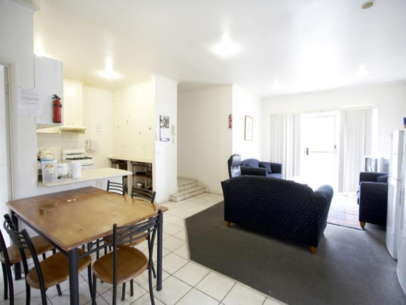 2/26 Arnott Street, Clayton VIC 3168