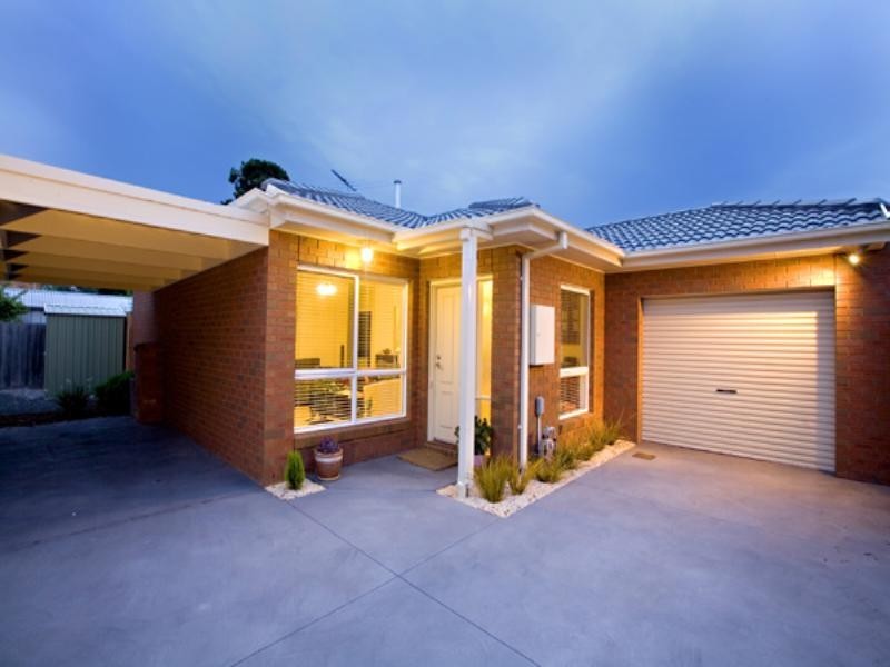 2/5 Peter Street, Oakleigh South VIC 3167