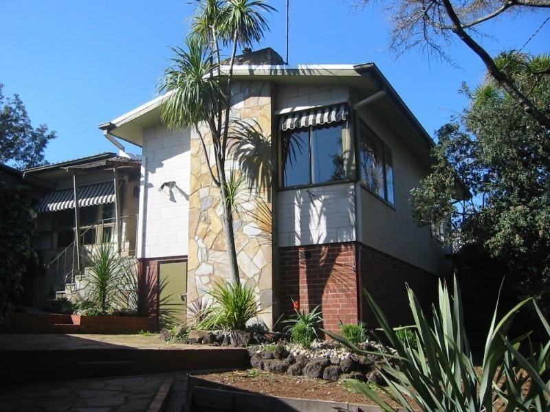 20 Cole Crescent, Chadstone VIC 3148