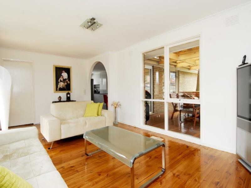 21 Lewis Road, Wantirna South VIC 3152