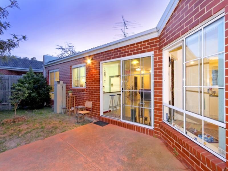 2/5 Rae Street, Chadstone VIC 3148