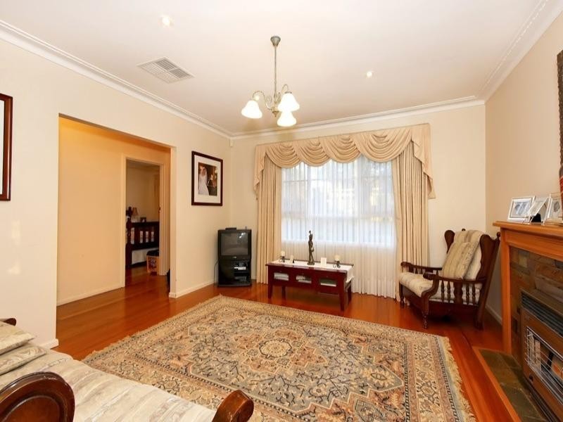 41 Fairland Avenue, Oakleigh East VIC 3166