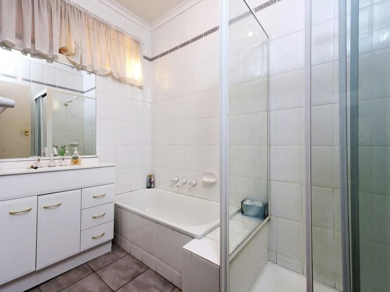 41 Fairland Avenue, Oakleigh East VIC 3166