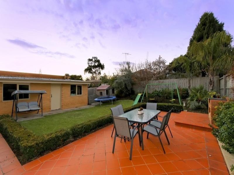 41 Fairland Avenue, Oakleigh East VIC 3166