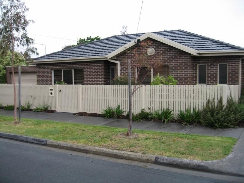 5 Rockbeare Court, Clayton VIC 3168