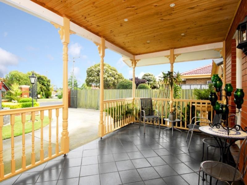 68 Glenelg Drive, Clayton South VIC 3169