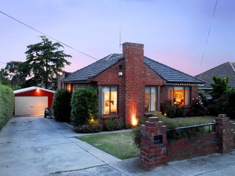 8 Beckett Street, Chadstone VIC 3148