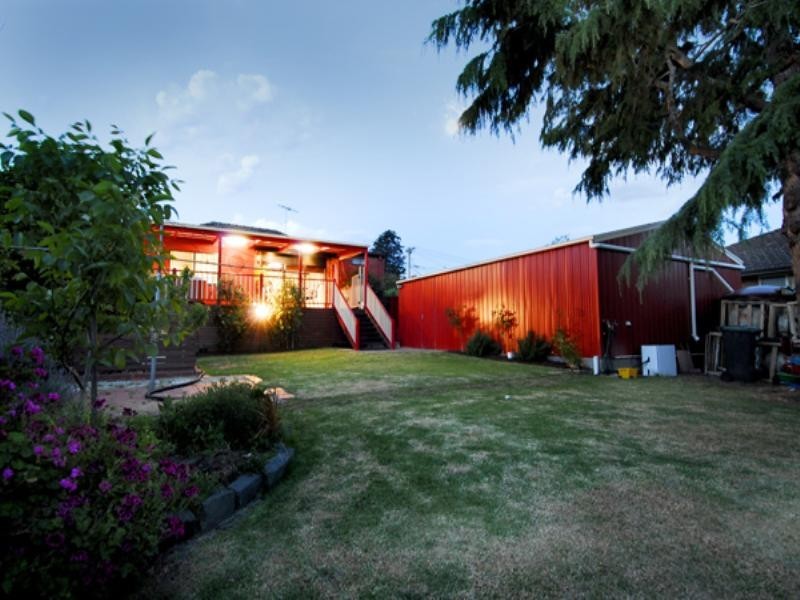 8 Beckett Street, Chadstone VIC 3148