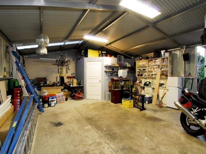 8 Beckett Street, Chadstone VIC 3148