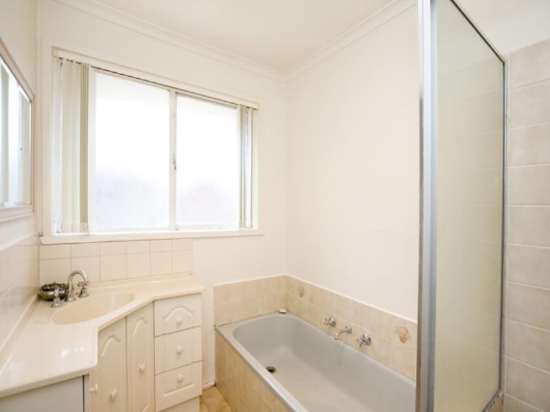 23 Glencannon Crescent, Clayton South VIC 3169