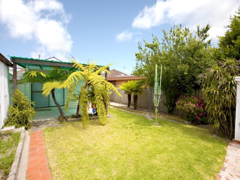 23 Glencannon Crescent, Clayton South VIC 3169